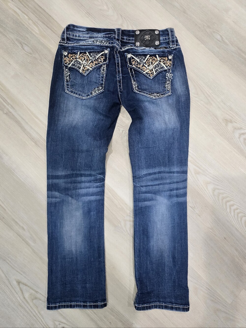 Miss Me Embellished Back Pocket Dark Wash Cropped Jeans Size 28